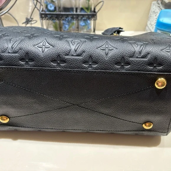 Louis Vuitton Black Embossed Montaigne mm - Picture 8 of 16